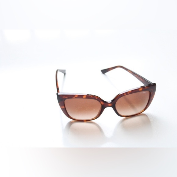 Vogue sunglasses main image 8